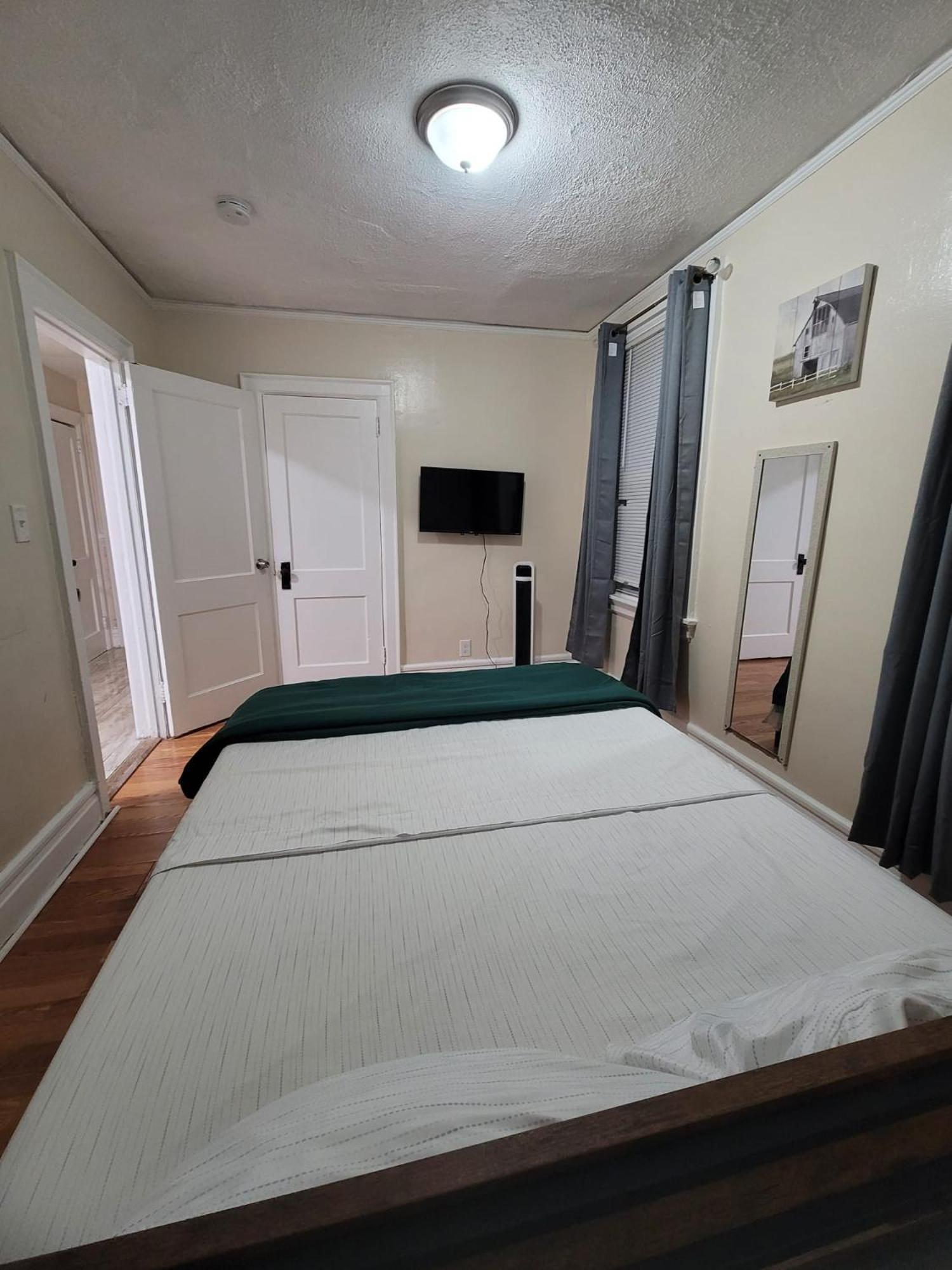 Z & Z Apartment Ньюарк Екстер'єр фото